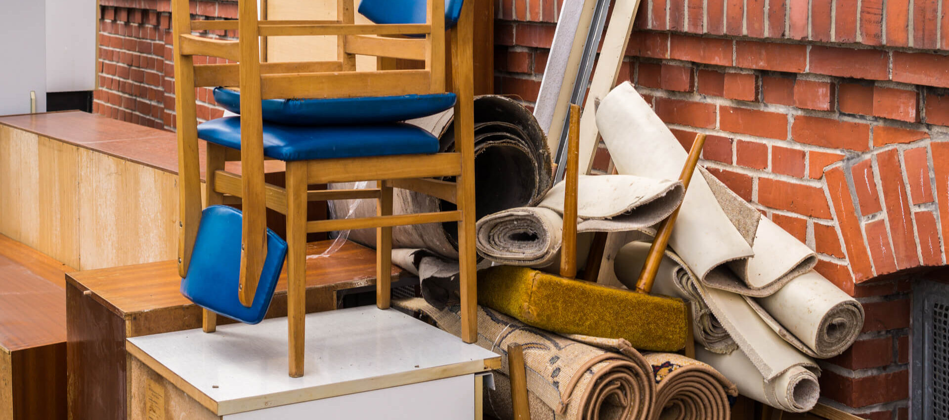 How to Get Rid of Old or Unwanted Furniture the Right Way